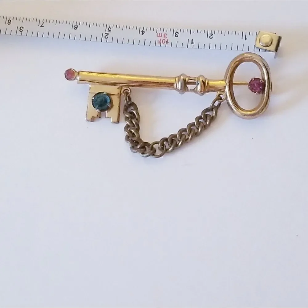 Vintage Coro Pegasus rhinestone chain key brooch